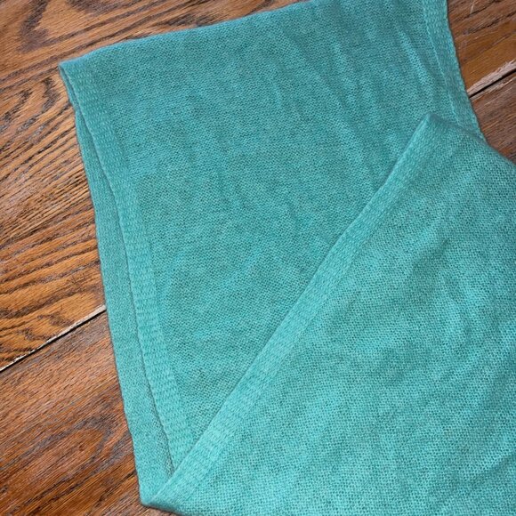 Turquoise 100% cashmere infinity scarf/no flaws/light weight - Picture 2 of 3